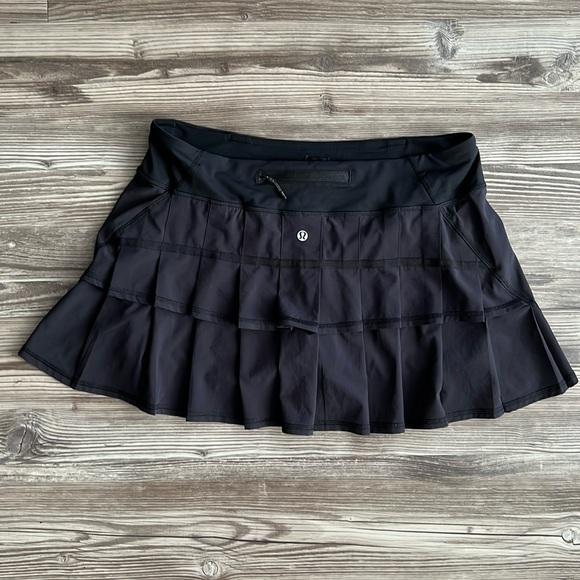 Lululemon Run: Pace Setter Skirt Black - Picture 1 of 13